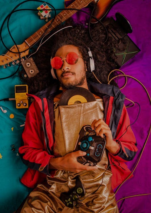 Công Nghệ Đằng Sau ListenWithMe: Nghe Nhạc Cùng Nhau Qua Internet Hoạt Động Thế Nào?