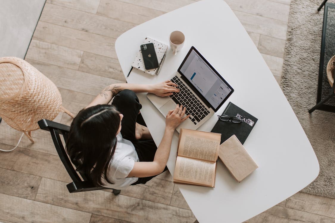 Hybrid Events 2026: Combining Offline and Online the Right Way